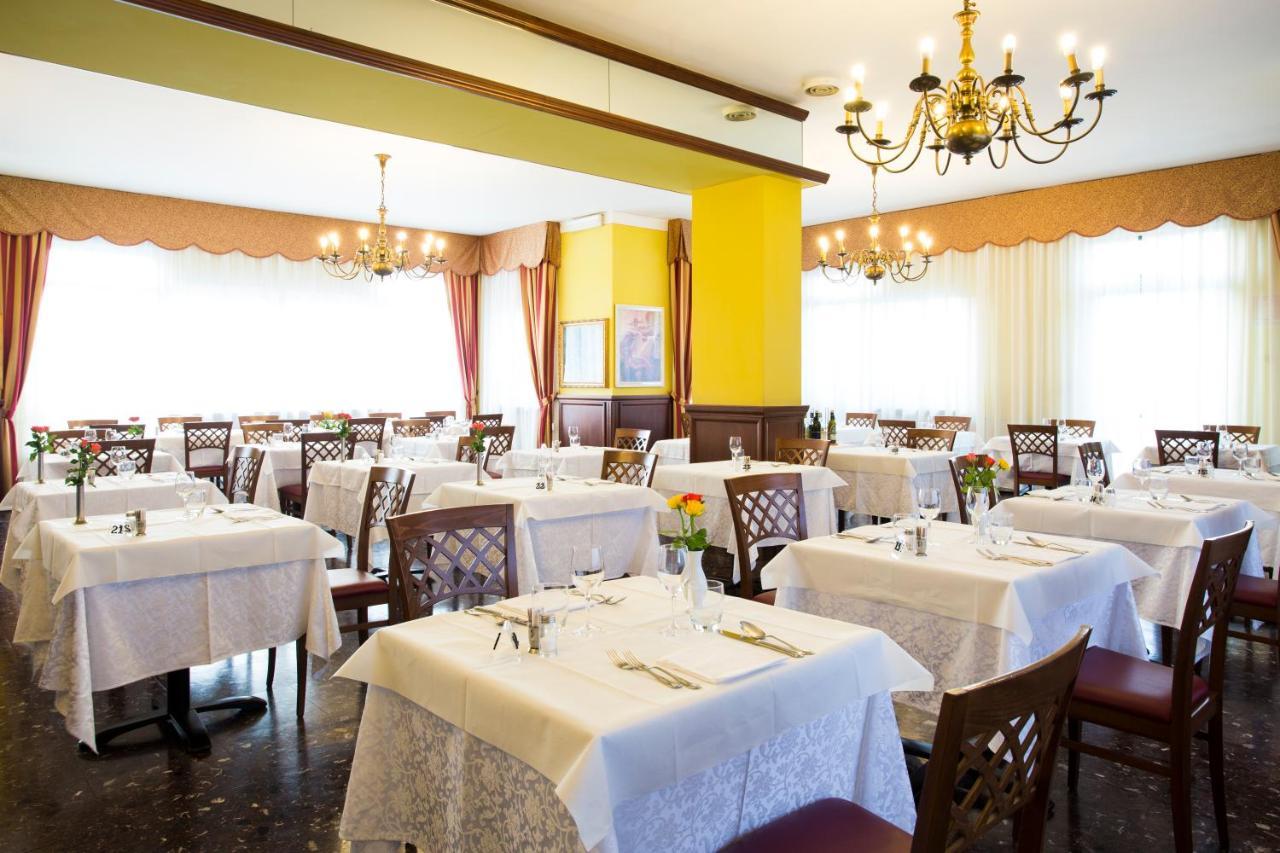 Hotel Ristorante Paladini Carisio Eksteriør billede